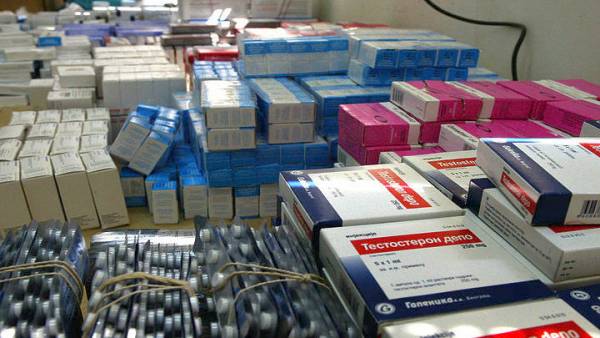 Πλαστά φάρμακα φτάνουν ακόμη και στα ράφια των φαρμακείων
