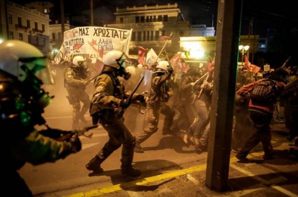 Ολοκληρώθηκε η πορεία διαμαρτυρίας για την επίσκεψη της Άνγκελα Μέρκελ στο κέντρο της Αθήνας