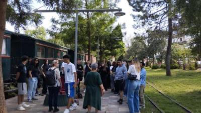 Καλαμάτα: Μαθητές από την Αθήνα στο «Τρένο με τις κούκλες»