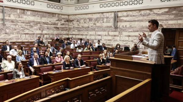 ΣΥΡΙΖΑ: Την Τρίτη συνεδριάζει η Κοινοβουλευτική Ομάδα