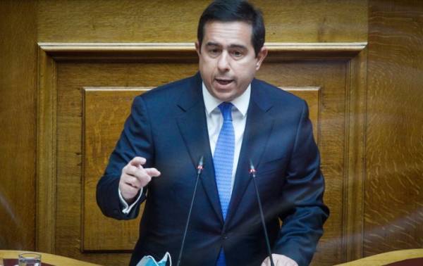 Μηταράκης: Οι Ουκρανοί είναι 100% πρόσφυγες