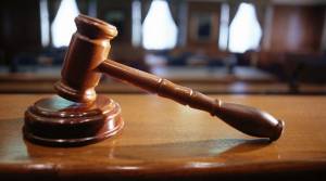 Οι Αθηναίοι δικηγόροι καταδικάζουν αυθαίρετη συμπεριφορά δικαστή