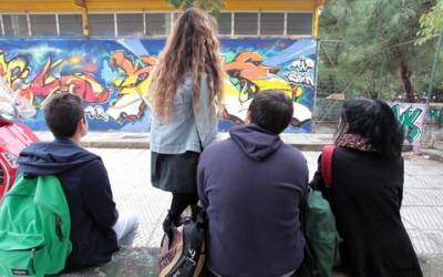 Επίσημη η αναστολή των σχολικών εκδρομών