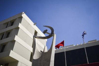 Η Α. Παπαρήγα και ο Θ. Μικρούτσικος στο ψηφοδέλτιο Επικρατείας του ΚΚΕ