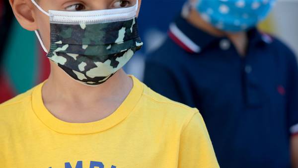 Κύπρος: Κατάργηση της προστατευτικής μάσκας στους εξωτερικούς χώρους