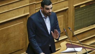 Κωνσταντινέας: "Ο... Σαμαρικός Μπαλτάκος βαράει Μητσοτάκη μέσω... Αυγενάκη"