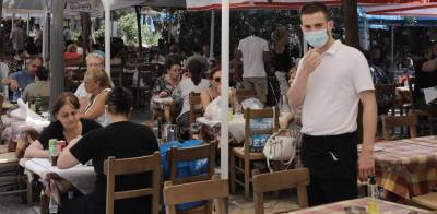 Νέα μέτρα: Τι ισχύει με self test και rapid test των ανεμβολίαστων εργαζόμενων - Ποιος θα τα πληρώνει