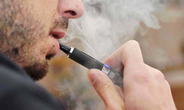Δυσαρέσκεια για το νέο νομοσχέδιο που αφορά το ηλεκτρονικό τσιγάρο