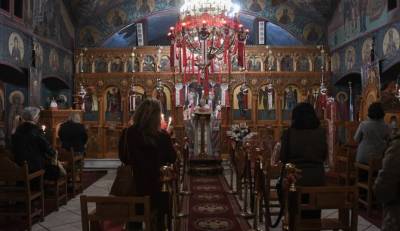 Ιερά Σύνοδος: Η Eκκλησία καλεί τους πιστούς να πηγαίνουν με rapid ή μοριακό τεστ