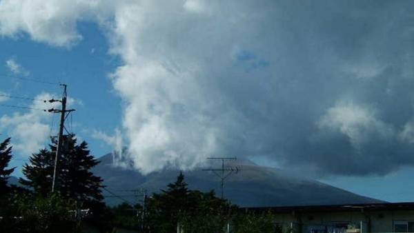 Συναγερμός στην Ιαπωνία: Ηφαίστειο εισήλθε σε φάση έκρηξης