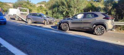 Σοβαρό τροχαίο με τραυματίες στον δρόμο Καλό Νερό - Τσακώνα (Φωτογραφίες)