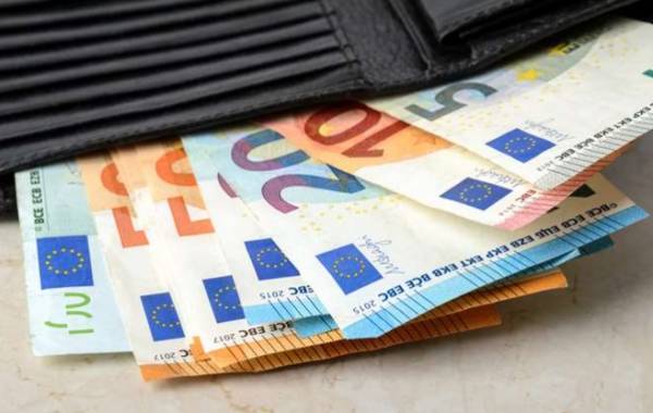 Πώς θα διαμορφωθούν οι αυξήσεις στον κατώτατο μισθό (Βίντεο)