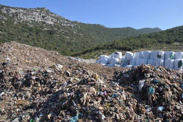 Συμφωνία μείωσης για τα σκουπίδια στη Μαραθόλακκα