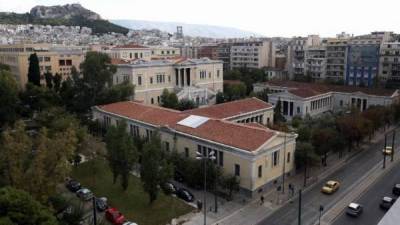 Ο Σύλλογος για τα Δικαιώματα της Γυναίκας Καλαμάτας για το Πολυτεχνείο