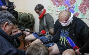 Άνδρες της ουκρανικής αντιτρομοκρατικής δεμένοι και μισόγυμνοι (φωτογραφίες - βίντεο)