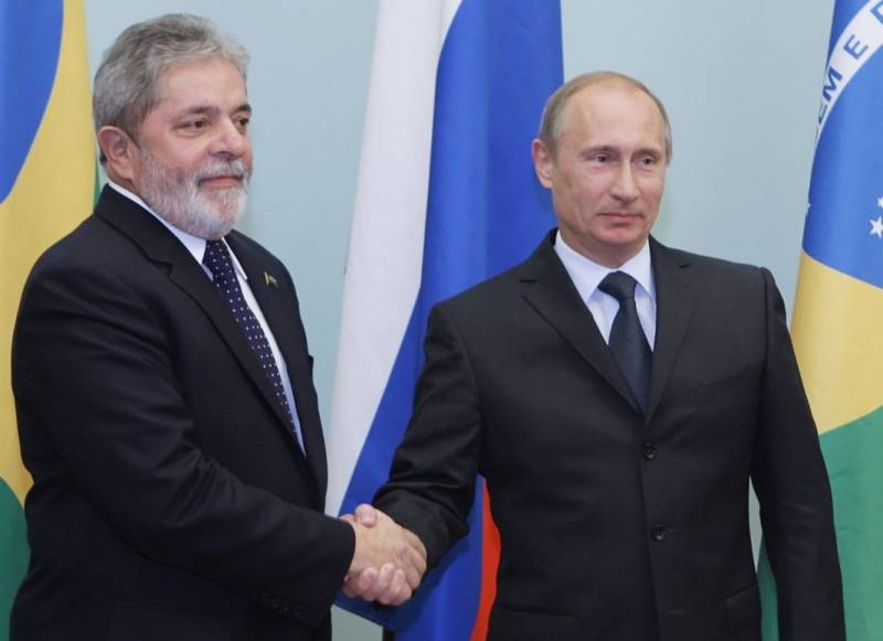 Πούτιν και Λούλα τα είπαν και συμφώνησαν για σύσφιξη σχέσεων