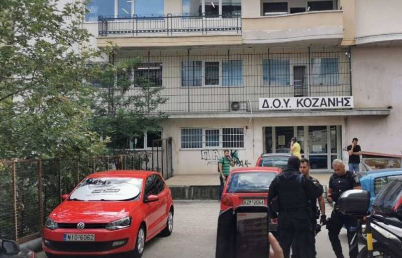 Κοζάνη: Στην Θεσσαλονίκη μεταφέρονται οι τραυματίες υπάλληλοι της ΔΟΥ
