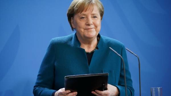Μέρκελ: Η γερμανική προεδρία της ΕE θα επικεντρωθεί στη μάχη κατά του κορονοϊού
