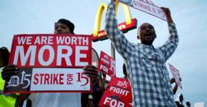 ΗΠΑ: Δεκάδες συλλήψεις εργαζόμενων fast food που ζητούν καλύτερους μισθούς