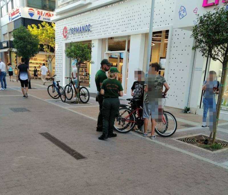 Eλάχιστοι έως ανύπαρκτοι
