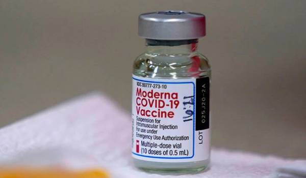 Κορονοϊός-Moderna: Αύξηση παραγωγής του εμβολίου - Σκοπός οι 3 δισεκ. δοσεις το 2022