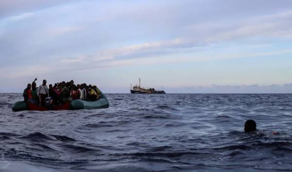 Ισπανία: Νεκρό βρέφος ανάμεσα σε 283 μετανάστες που διασώθηκαν στη θάλασσα