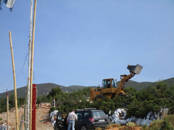 Εργασίες για κεραία κινητής στον Κουταλά 
