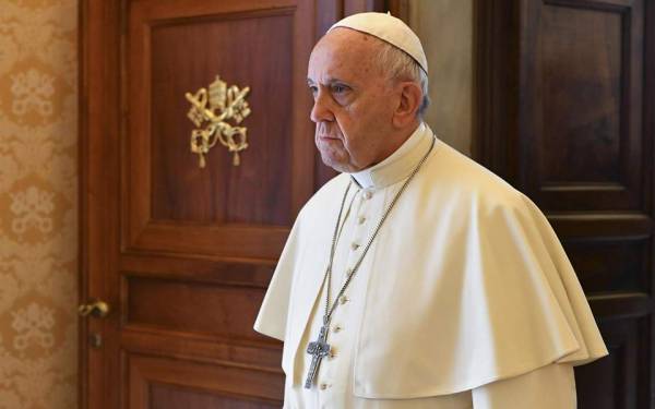 Βατικανό: Ο πάπας Φραγκίσκος εγκλωβίστηκε σε ένα ασανσέρ