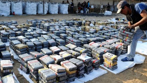 Περού: Κατάσχεση 2,2 τόνων κοκαΐνης – Ηταν κρυμμένα σε φορτίο με σπαράγγια!