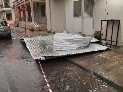 Ζημιές από την έντονη καταιγίδα - Xωρίς ρεύμα πολλές περιοχές της Μεσσηνία