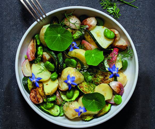 "Τα χόρτα" της Μυρσίνης Λαμπράκη