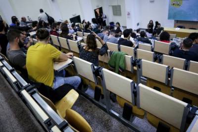Πλατιά χαμόγελα για τους Μεσσήνιους επιτυχόντες στα πανεπιστήμια (φωτογραφίες)