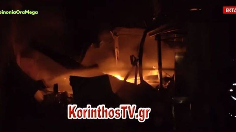 Κόρινθος: Ισχυρή έκρηξη σε επιχείρηση – Θρίλερ με εγκλωβισμένο (βίντεο)