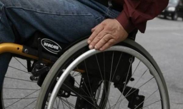 Ερανος για την αγορά αναπηρικού αμαξιδίου στα Φιλιατρά 
