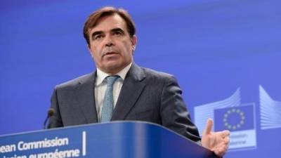 Σε Ακτή Ελεφαντοστού, Γουινέα και Σενεγάλη ο Μ. Σχοινάς για το μεταναστευτικό