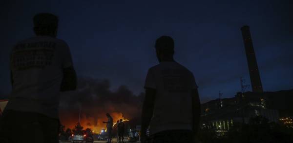 Φωτιές στην Τουρκία: Κρίση στην κυβέρνηση, οργή από Ερντογάν και στο βάθος… ανασχηματισμός