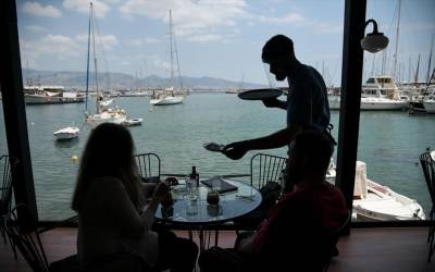 Είκοσι ερωτήσεις και απαντήσεις για τα μέτρα που θα ισχύσουν από τις 15 Ιουλίου