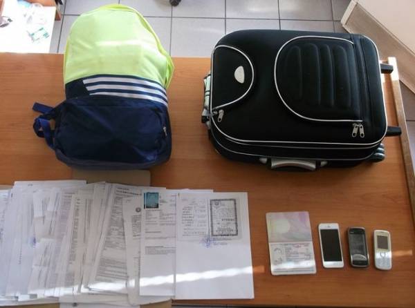 Συλλήψεις για πλαστά διαβατήρια στο αεροδρόμιο της Καλαμάτας