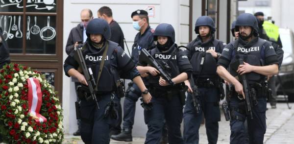 Τρομοκρατική επίθεση στη Βιέννη: Το Ισλαμικό Κράτος ανέλαβε την ευθύνη (βίντεο)