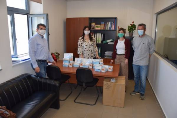 Τρεις χιλιάδες μάσκες στο Δήμο Καλαμάτας από το  Ιδρυμα Κωνσταντακόπουλου