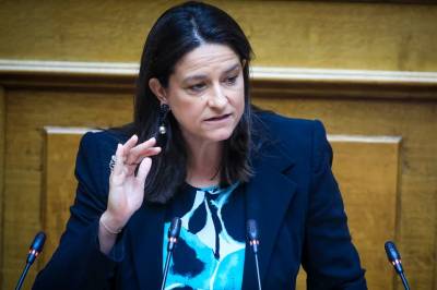 Κεραμέως: Στηρίζουμε τους εργαζόμενους με νέες δεξιότητες