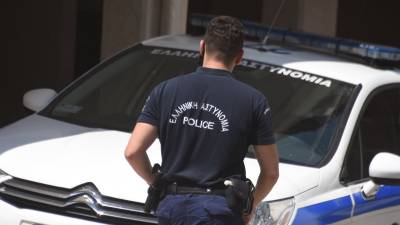 Δύο συλλήψεις για πλαστογραφία διαβατηρίων και άλλων νομιμοποιητικών εγγράφων