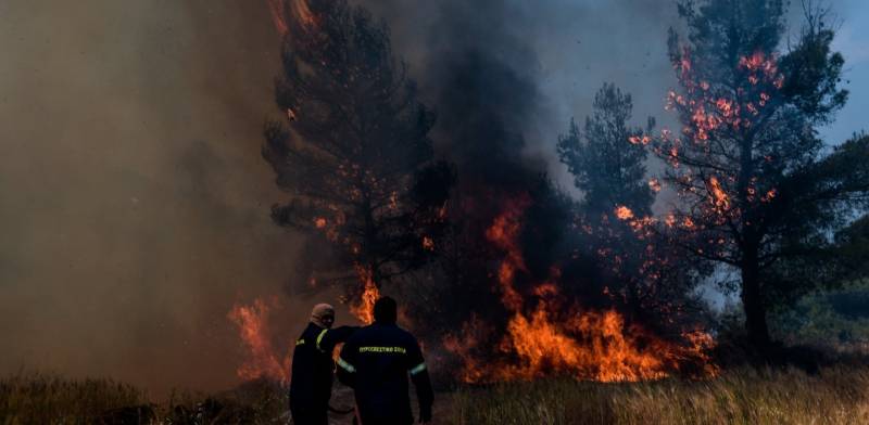 Πυρκαγιά στην Κερατέα – Στο σημείο ισχυρές πυροσβεστικές δυνάμεις