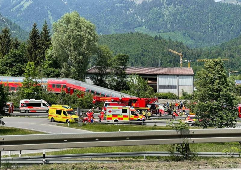 Σιδηροδρομικό δυστύχημα κοντά στο Μόναχο – Τρεις νεκροί και αρκετοί τραυματίες