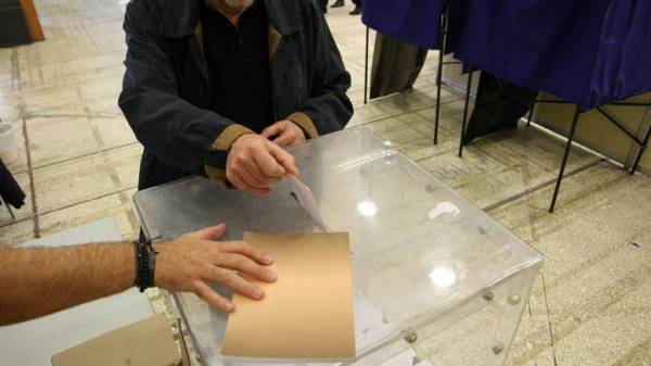 Opinion poll: Προβάδισμα 15,4% της ΝΔ έναντι του ΣΥΡΙΖΑ