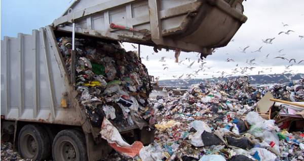 Σε έκτακτη ανάγκη λόγω σκουπιδιών οι δήμοι της Πελοποννήσου