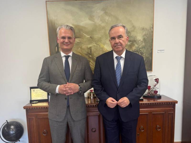 Συνάντηση Πτωχού με Παπαθανάση: Στο επίκεντρο η διεκδίκηση πόρων για την Πελοπόννησο