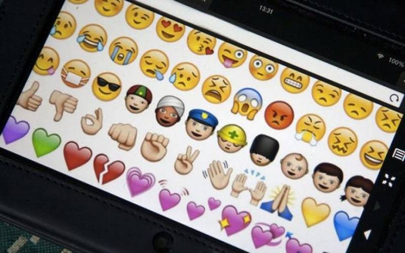 Νέα emojis θα δείχνουν τα όσα... αλλοπρόσαλλα έφερε το 2020