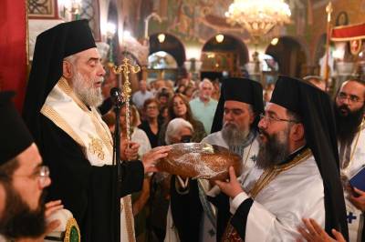 Με λαμπρότητα ο πανηγυρικός Εσπερινός της Παναγίας Μυρτιδιώτισσας στην Πύλο