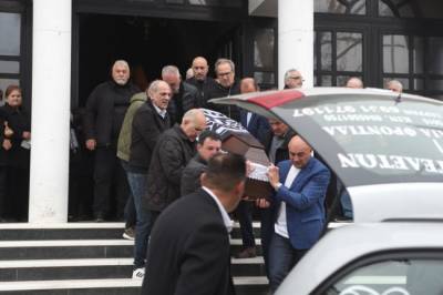 Θλίψη στο τελευταίο αντίο για τον Στέφανο Μπορμπόκη